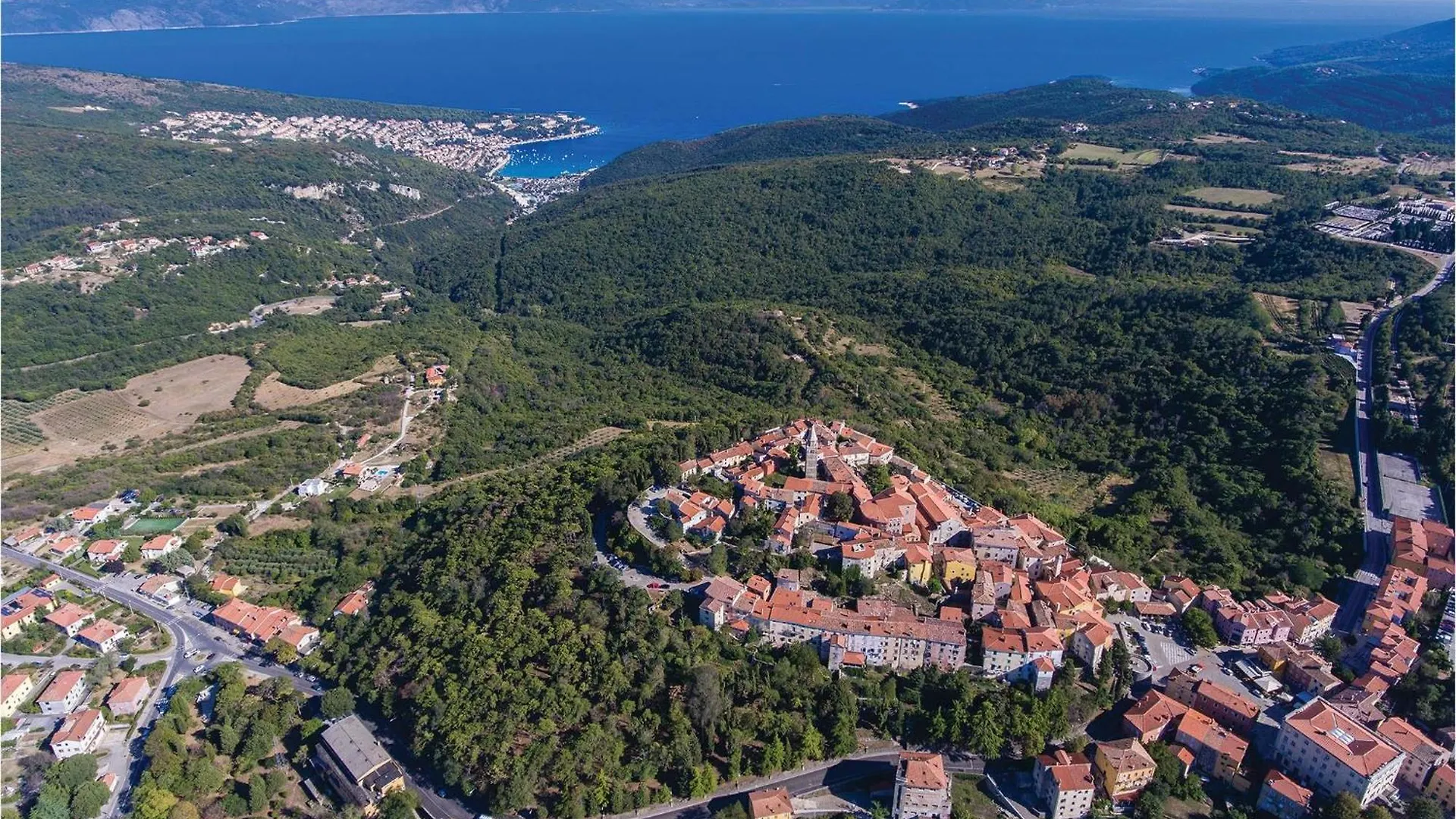 Stunning Home In Labin With Jacuzzi Koromačno 0*,